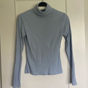 Women’s twik-Simon’s Light Blue Turtleneck Sweater - Small